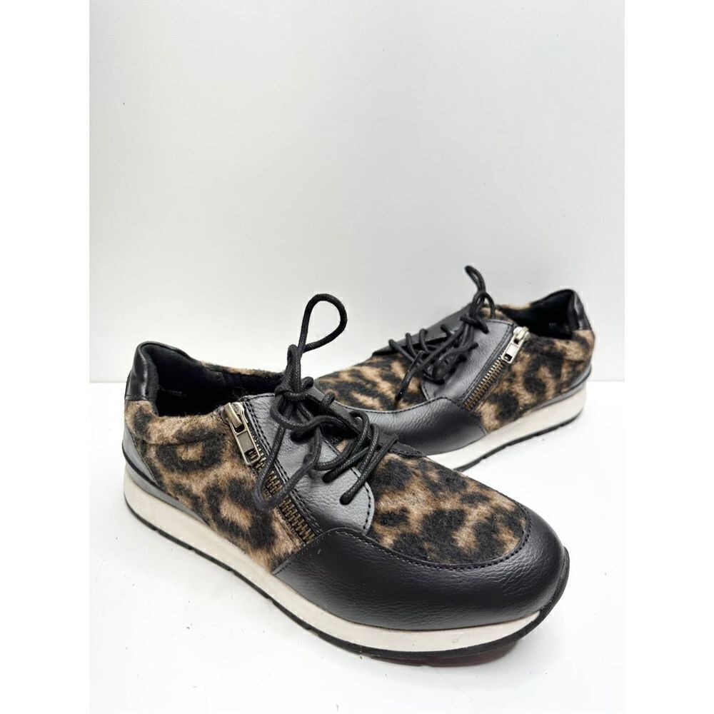 B.o.c by Born Sneakers Womens Size 6 Leopard Print Lace‎ Up Fashion Shoes